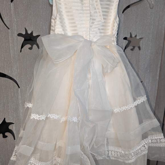 New Ivory organza beaded flower girl Easter dress elegant size 4 6 8 10 12 - Picture 6 of 6